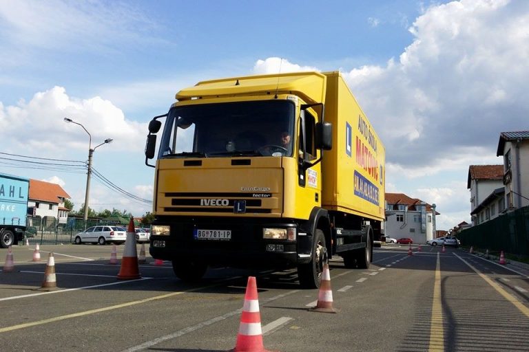 obuka za kamion Auto škola Beograd
